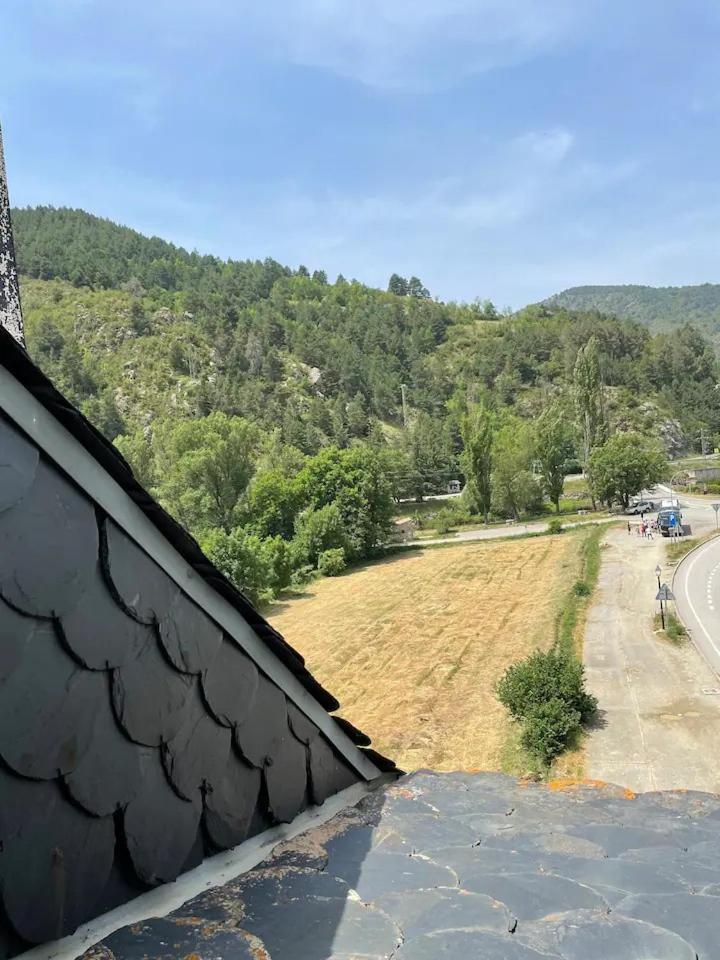 Atico Con Encanto En La Cerdanya Appartement Martinet Buitenkant foto